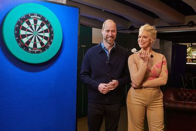 William chats about environment over darts and a pint with Hannah Waddingham