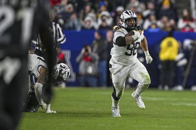 You have to see Navy’s nose tackle successfully convert a fake punt play against Army