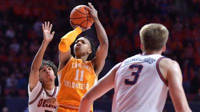 Tennessee Men’s Hoops Survives Illinois Test to Back Up Top Ranking