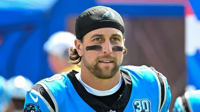 Panthers' Adam Thielen Paid Sweet Pregame Tribute to Randy Moss Amid Cancer Battle