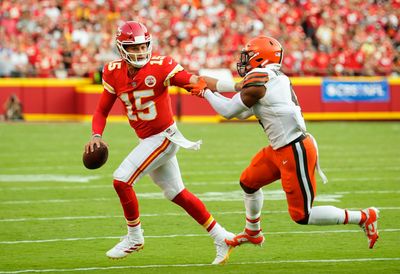 Chiefs stars arrive in style at Huntington Bank Field for matchup vs. Browns