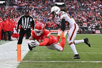 Chiefs vs. Browns: Patrick Mahomes throws touchdown pass to JuJu Smith-Schuster