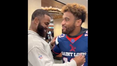 Dolphins LB Surprises Teammates With the Most Heartwarming Gifts of the NFL Season