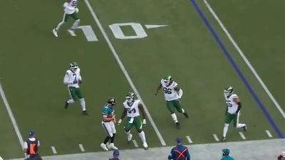 Mac Jones Baffled NFL World With Bizarre Red Zone Decision vs. Jets