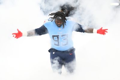 Titans’ 330-pound T’Vondre Sweat delivers superb stiff-arm on fumble return