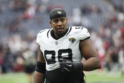 Jaguars big Jeremiah Ledbetter does backflip after sacking Aaron Rodgers