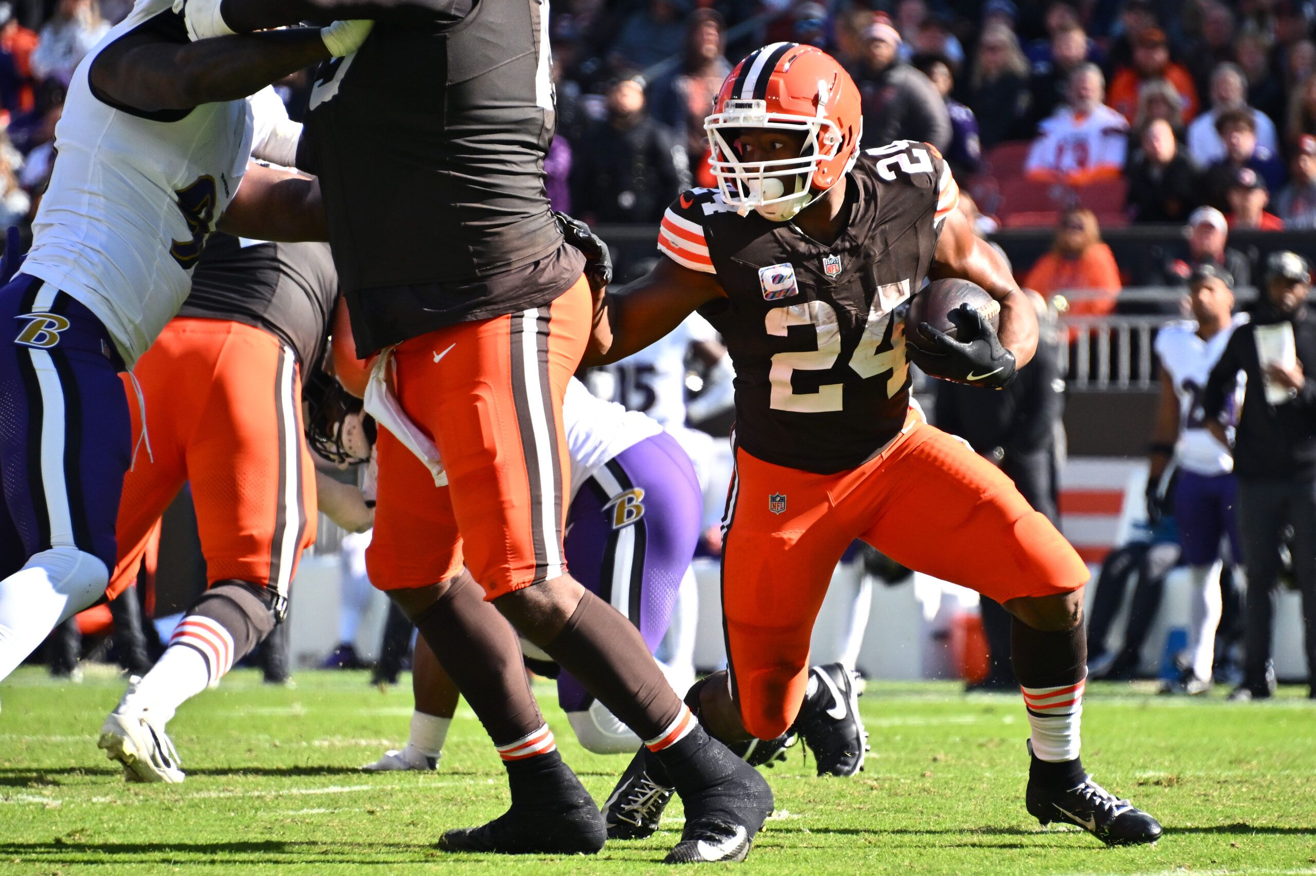 Nick Chubb suffers foot injury against Chiefs; leaves…