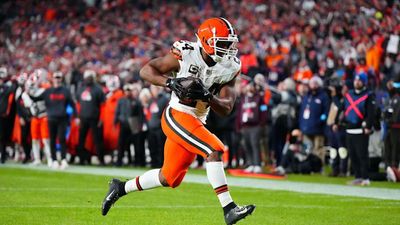 Browns’ Nick Chubb Suffers Another Devastating Season-Ending Injury