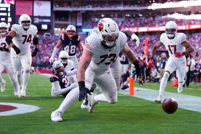 Cardinals O-lineman saves offense from turnover, scores TD