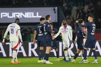 Referee briefly stops French league match between PSG and Lyon after homophobic chants