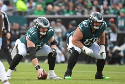 Landon Dickerson exits Eagles game vs. Steelers with a knee injury