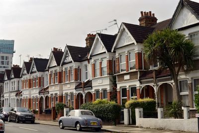 Average home value drops £6,395 in month to December