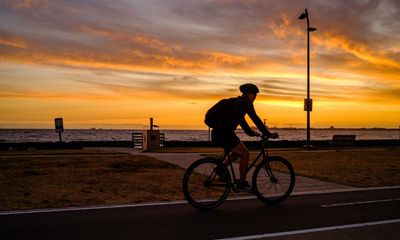 Victoria records highest December temperature in five years as Australia swelters under heatwave