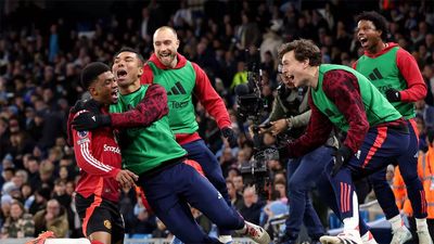 United win Manchester derby, Chelsea close gap with Liverpool, Spurs smash five