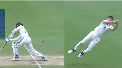 IND vs AUS: Flying Mitchell Marsh takes a stunner to send Shubman Gill packing - WATCH