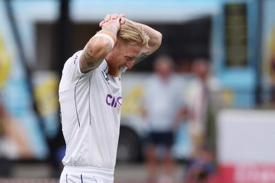 Ben Stokes suffers fresh injury blow as England limp towards heavy defeat against New Zealand