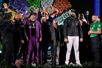 Usyk vs Fury 2: Fight time, undercard, latest odds, prediction and ring walks tonight