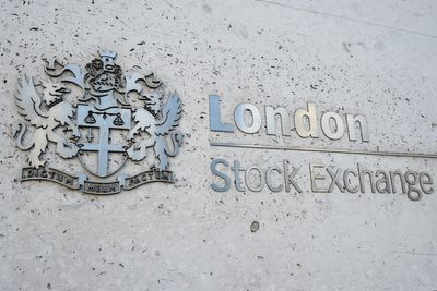 FTSE 100 falls as markets tread water ahead of interest rate decisions