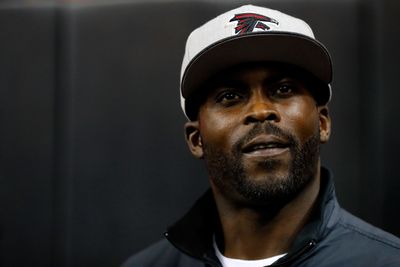 Michael Vick speaking with Norfolk State, Sacramento State about head football coach openings