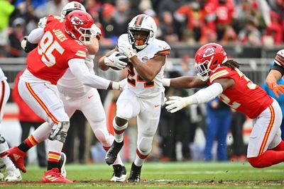 Social media saddened after Nick Chubb suffers broken foot