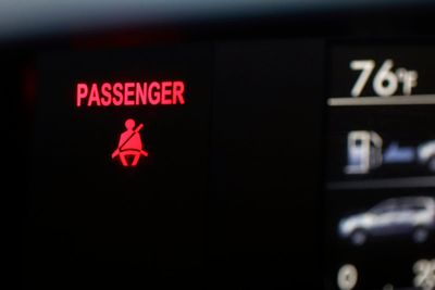 US to require passenger vehicles to sound alarms if rear passengers don't fasten their seat belts