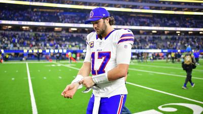 Bills' Von Miller Thinks Josh Allen is Up There With Two Legendary Quarterbacks