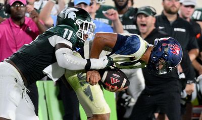 Former Michigan State defensive end commits to transfer to Arkansas