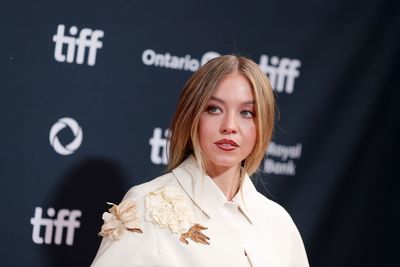 Body-shaming Sydney Sweeney and control