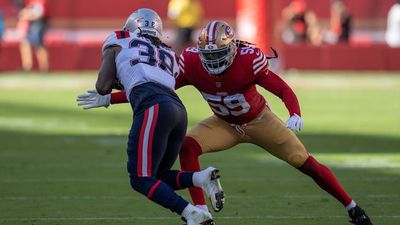 49ers Players Rip De'Vondre Campbell As Team Clears Out Locker