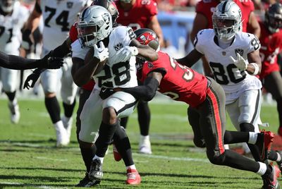 Sincere McCormick injury vs Falcons: Latest news on Raiders RB