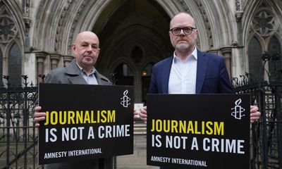 PSNI and Met police unlawfully spied on two journalists, tribunal finds