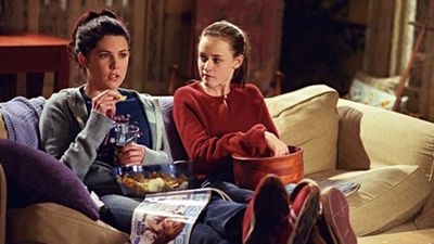 'Gilmore Girls' just arrived on Hulu for the holidays — and you can stream all 7 seasons now