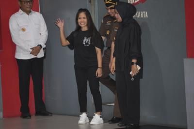 Filipina Woman On Death Row In Indonesia Returns Home