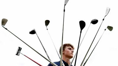 Top-Ranked Junior Elects to Skip College, Turn Pro at 17