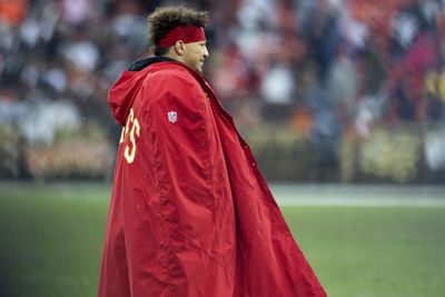 Chiefs QB Patrick Mahomes reveals plans for Texans game while fighitng injury