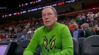 Tom Izzo, Rival Coach Wear Matching Grinch Sweaters During Michigan State Game