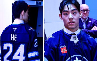 Winnipeg Jets Sign Kevin He, First Chinese-Born Player