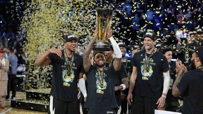 Bucks Decline Champagne After NBA Cup Win on Assistant Coach Darvin Ham's Advice