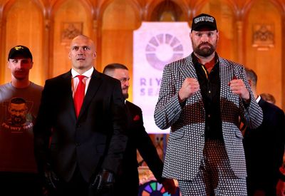 Fury v Usyk to include ‘AI-powered’ fourth judge