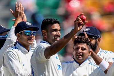 Cricket shock as India off-spinner Ravichandran Ashwin retires midway through tour