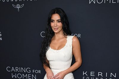 Kim Kardashian debuts strangely chic new heeled cast for her broken foot