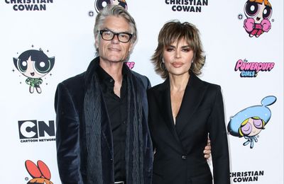 Harry Hamlin admits he doesn't choose Lisa Rinna's Christmas gifts: 'I can't get inside her head!'