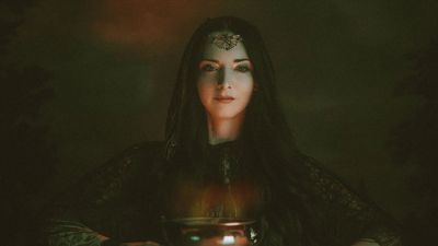 Celtic harpist Joy Shannon shares video for Corr Bán (Tar Árais Dom) featuring Heilung's Karl Uwe Faust