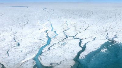 Dwindling Antarctic sea ice driving more storms, study warns