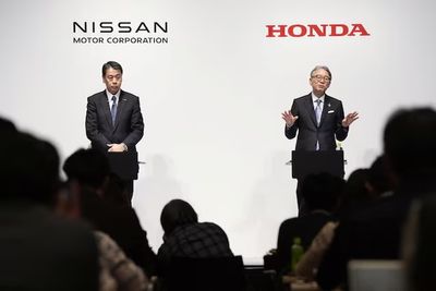 Nissan Shares Soar 24% Amid Reports Of Potential Mega Merger With Honda, Experts Weigh In On Talks