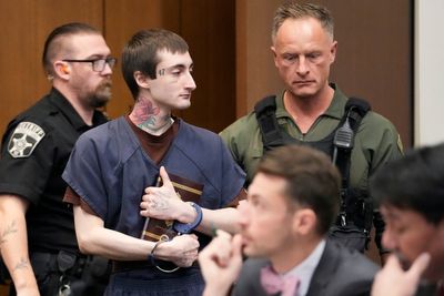 Man charged with mass shooting at Illinois parade loses bid to bar his statements at trial