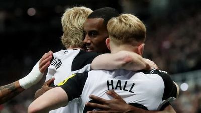 WATCH: Newcastle 3-1 Brentford Highlights