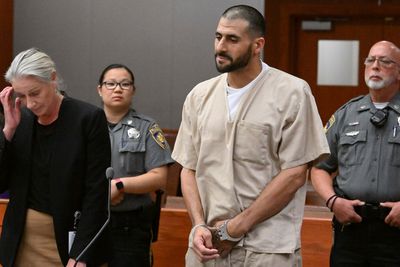 Aaron Hernandez's brother pleads guilty to threatening a shooting at UConn