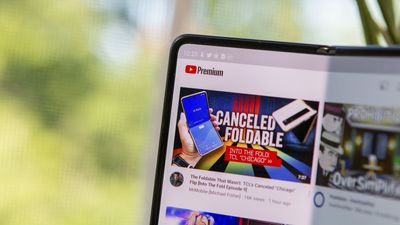 YouTube is testing a more useful, PC-like UI change for foldables