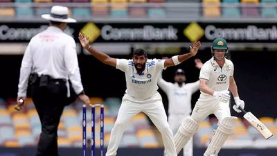 Ashwin's exit overshadows last day's play in Brisbane